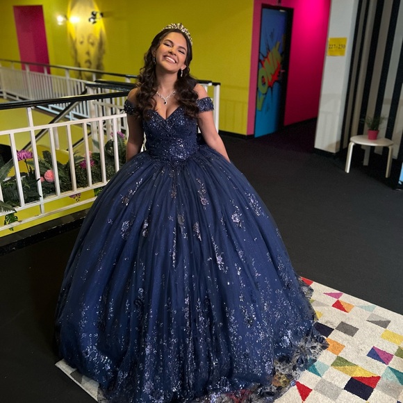 Quinceañera Navy blue dress - Picture 15 of 15